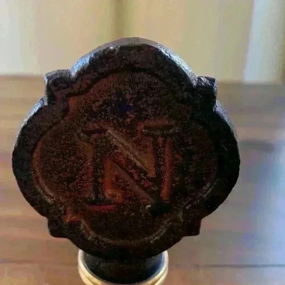 Mud Pie Cast Iron Initial N Wine Cork Stopper Monogram...Initial Is  N - Picture 3 of 4